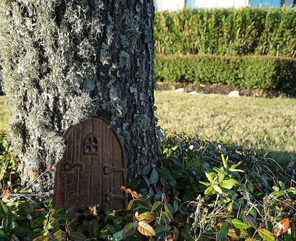 Cast Iron Rustic Brown Miniature Fairy Door and 2 Windows (Round Top)